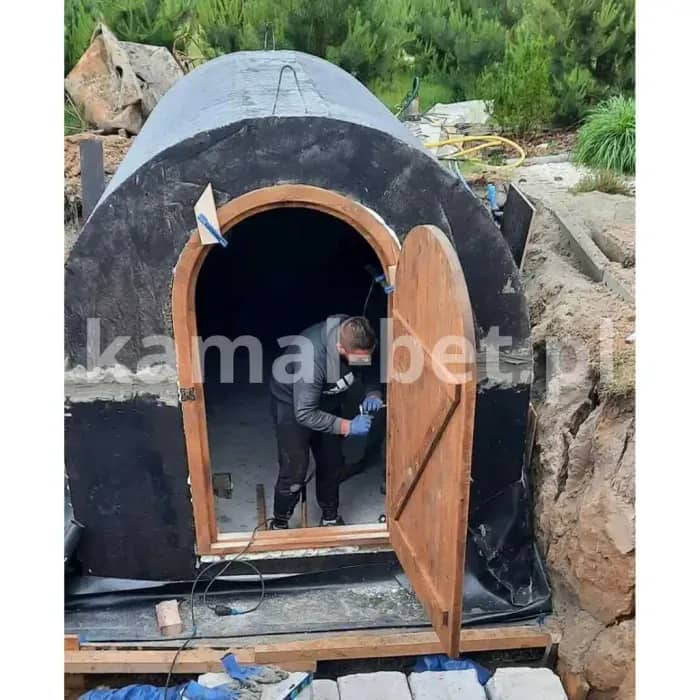 Piwnica na przetwory i słoiki – betonowa piwnica ogrodowa — miniatura 4